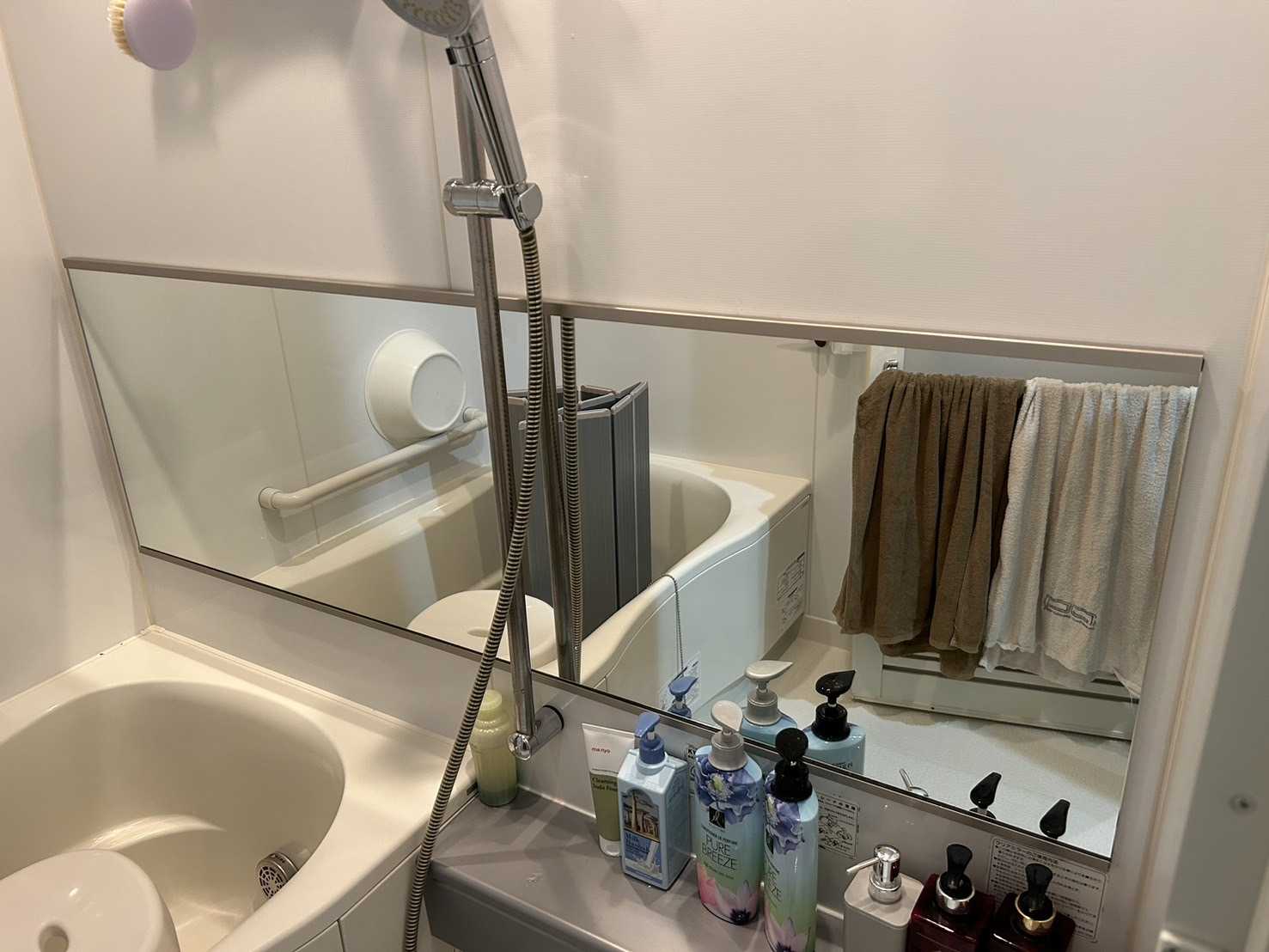 お風呂の鏡の交換作業